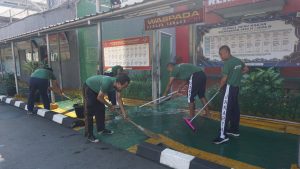 Rangkaian HBP ke-60, Lapas Narkotika Jakarta Laksanakan Bersih-Bersih Lingkungan Hunian Lapas