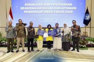 Kemdiktisaintek Selenggarakan Sosialisasi dan Penyerahan Beasiswa KIP Kuliah dan Afirmasi Pendidikan Tinggi 2025