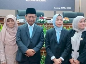 Ratu Zakiyah dan Najib Hamas Resmi Sebagai Bupati dan Wakil Bupati Serang