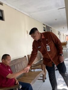 Kepala Rutan Kelas I Surakarta Pimpin Langsung Penyaluran Bakti Sosial ke Griya PMI Surakarta