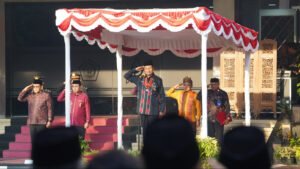 Menag Pimpin Upacara HUT ke-80 RI di Kemenag