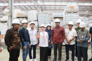 Kunjungi PT Polyplex Cikande, Bupati Serang Ratu Zakiyah Pastikan Industri Prioritaskan Tenaga Kerja Lokal