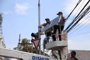 Jalan di Kota Tangerang Kini Dilengkapi Warning Light Tenaga Surya