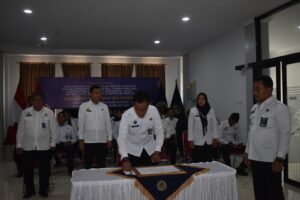 Perangi Narkoba dan Barang Terlarang, Lapas Banjar Tandatangani Komitmen Bersama Petugas Pemasyarakatan