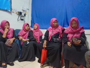 Ironis, Panitia Tangerang Great Sale Sepelekan Ibu-Ibu Qasidah Kecamatan Benda