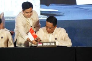 Cegah Pelaku Kejahatan Lintas Negara, Menteri Hukum Supratman Tandatangani ASEAN Treaty on Extradition dan Galang Dukungan Keanggotaan Indonesia pada HCCH