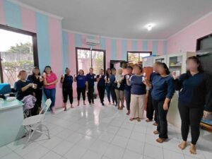 Pemeriksaan Tes Urine WBP di Lapas Perempuan Kelas IIA Tangerang