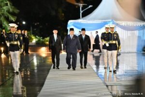 Peringati Hari Pahlawan 2025, Presiden Prabowo Pimpin Ziarah Nasional dan Renungan Suci