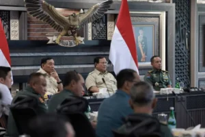 Presiden RI, Menhan RI dan Panglima TNI Rapat Evaluasi Percepatan Pembangunan KDKMP