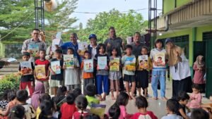 Lewat Buku dan Dongeng, Kemendikdasmen Dampingi Pemulihan Trauma Anak-Anak Terdampak Banjir