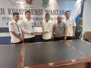 Dirum Perumda Tirta Benteng dan Ketua PWI Kota Tangerang Perkuat Sinergi Keterbukaan Informasi