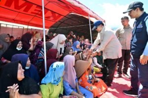 Dengar Keluhan Warga, Presiden Prabowo Tinjau Posko Pengungsian Banjir di Aceh Tenggara