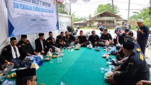 Majelis Taklim Perkumpulan Kostrat Mengadakan Pengajian Bulanan dan Pembagian Sembako