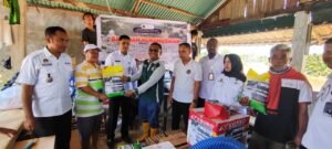 Bapas Kelas I Padang Salurkan Bantuan Sosial untuk Korban Bencana Hidrometeorologi di Sumatera Barat