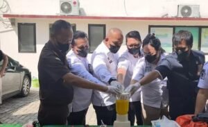 Dengan Antusias Kalapas Hadiri Pemusnahan Bukti Inkracht di Kejari