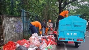 Pemkot Tangsel Lakukan Pengangkutan Sampah Secara Bertahap, Pastikan Penanganan Berjalan Lancar Terkendali