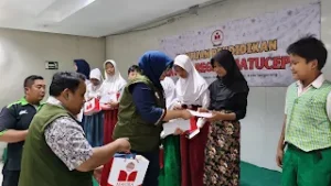 CSR PT Mayora Indah Region Batuceper Perkuat Kesehatan Lingkungan dan Pendidikan Warga