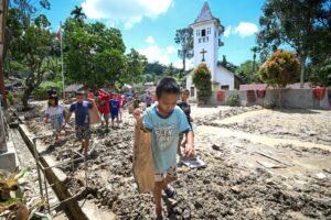 Kemendikdasmen Percepat Pemulihan Pendidikan di Sekolah Terdampak Banjir & Longsor di Sumatra Utara
