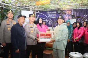 Pastikan Penanganan Banjir Berjalan Optimal, Kapolres Metro Tangerang Kota Kunjungi Sejumlah Posko Pengungsian