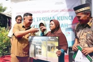 Seremonial Serah Terima Kunci Rumah Layak Huni, Camat Neglasari Tekankan Kolaborasi dan Kepedulian Sosial