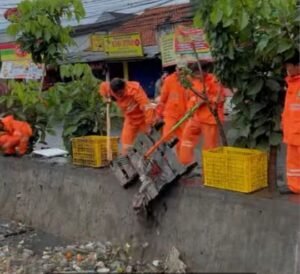 DLH Kota Tangerang Bersihkan Kali Sipon, Antisipasi Banjir di Tengah Curah Hujan Tinggi