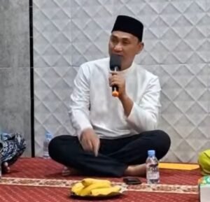 Camat Tangerang Serahkan Bantuan untuk DKM, Perkuat Sinergi dan Kebersamaan