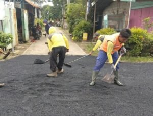 DPUPR Kota Tangerang Lakukan Pekerjaan Hotmix di Neglasari