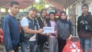 Bappeda Kota Tangerang Salurkan Bantuan Nasi Bungkus untuk Warga Terdampak Banjir