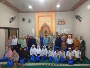 Berbagi Kebahagiaan di Bulan Ramadhan, H. Otong Kosasih Santuni Yatim dan Dhuafa di Neglasari