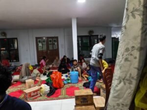 Dinsos Kota Tangerang Dirikan Dapur Umum untuk Pengungsi Banjir