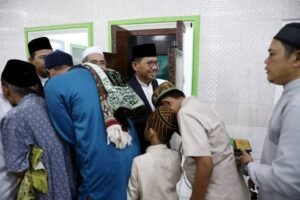 Wali Kota dan Wakil Wali Kota Tangerang Salat Idulfitri Bersama Masyarakat