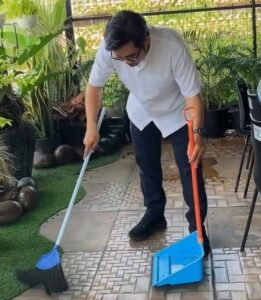 Bappeda Kota Tangerang Gelar Jumat Bersih, Wujudkan Lingkungan Kerja ASRI dan Berkelanjutan