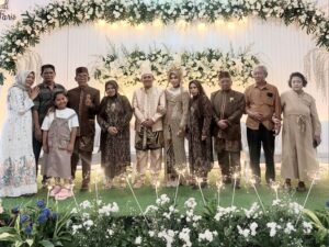 Iyal Faris Ahmad Syakib & Runti Widiarwati Resmi Menikah dengan Adat Pati, Ahmad Putra: Jadilah Keluarga Sakinah Penuh Berkah