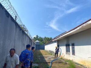 Jaga Kebersihan Lingkungan, Rutan Manna Gandeng Dinas PUPR Laksanakan Sedot Tangki Septik