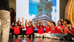 PROGRAM LITERASI BUDAYA DI GWK CULTURAL PARK TARIK ANTUSIASME MASYARAKAT