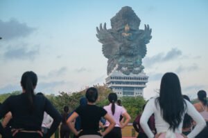 GWK Cultural Park Jadi Ruang Wellness, Morning Mat Pilates Hadirkan Sensasi Olahraga di Tengah Ikon Budaya Bali