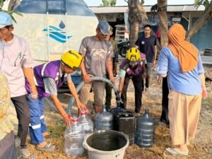 Kemarau Panjang Tekan Air Baku, PERUMDAM TKR Gelontorkan Ratusan Ribu Liter Air Bersih ke Warga