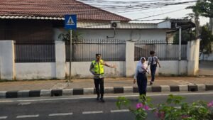 Kapolres Tangerang Kota Turun Langsung Atur Lalu Lintas di Jalan Veteran