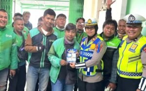 Operasi Patuh Jaya 2026, Satlantas Polres Tangerang Kota Edukasi Pengemudi Ojol di Pasar Anyar